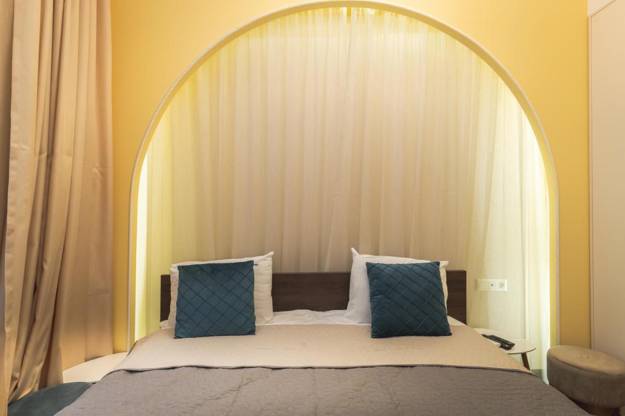 1001 Nights - 2Bd Luxury Apartment In Central Szófia Kültér fotó