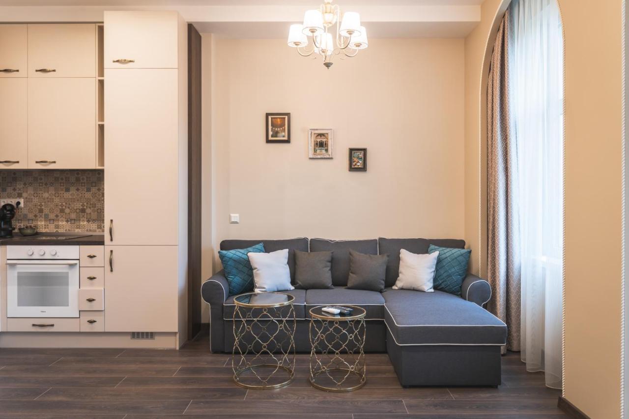 1001 Nights - 2Bd Luxury Apartment In Central Szófia Kültér fotó